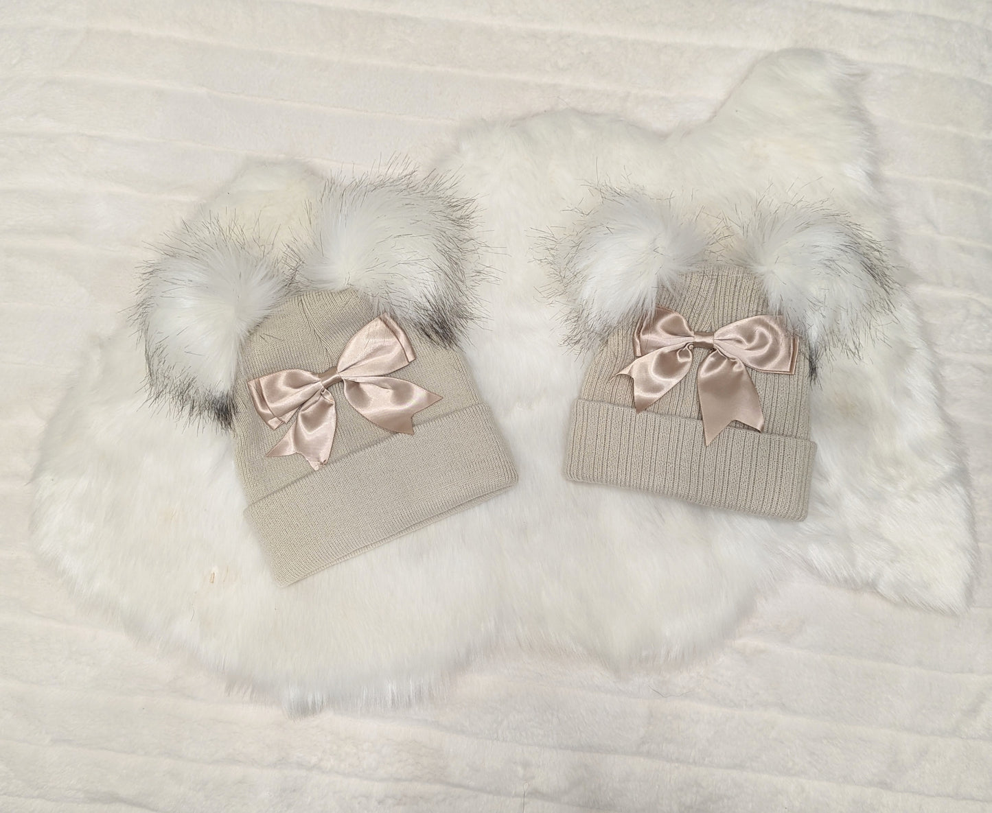 Pom & Bow Hat Beige