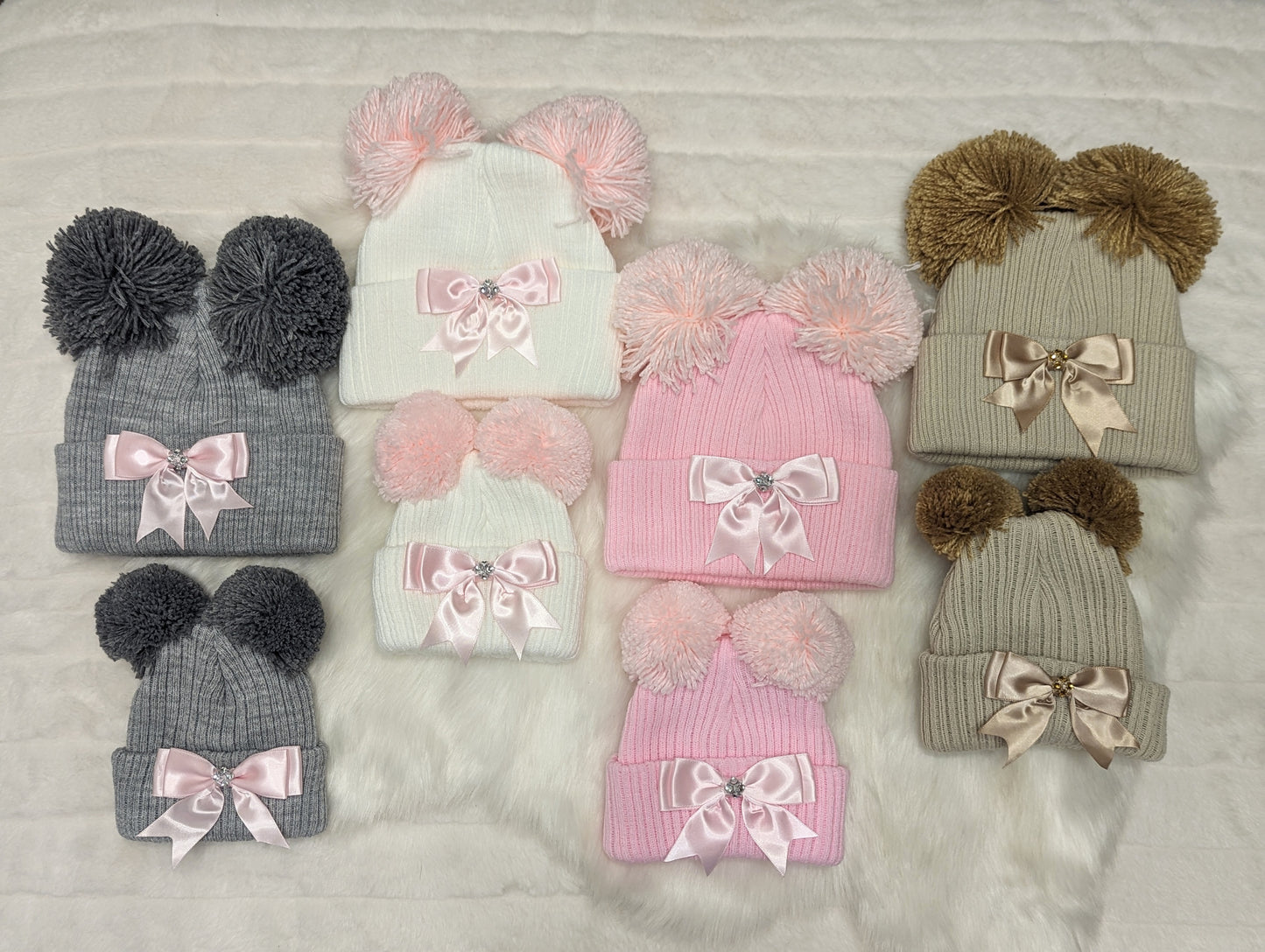 Knitted Pom & Bow Hat Beige