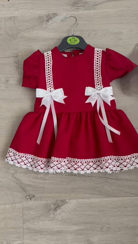 Red short sleeve dress