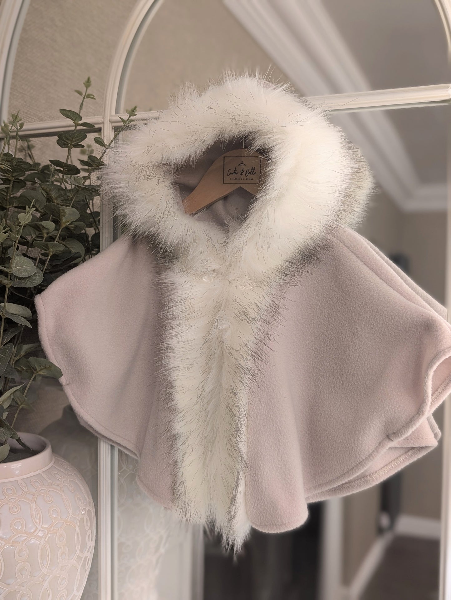 Faux fur Cape Beige