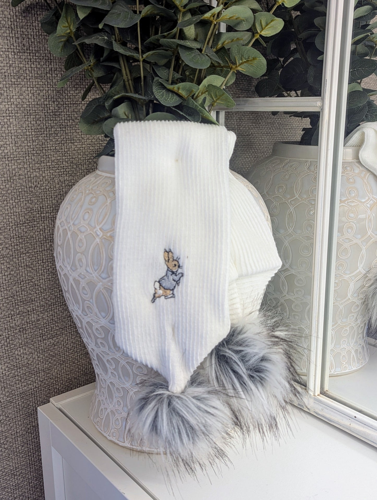 Rabbit Double Pom Hat white/grey